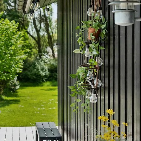 In With Sauna And Tub