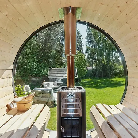 In With Sauna And Tub Præstø